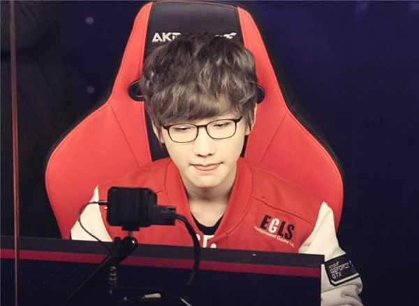 一直以来扮 一直以来扮