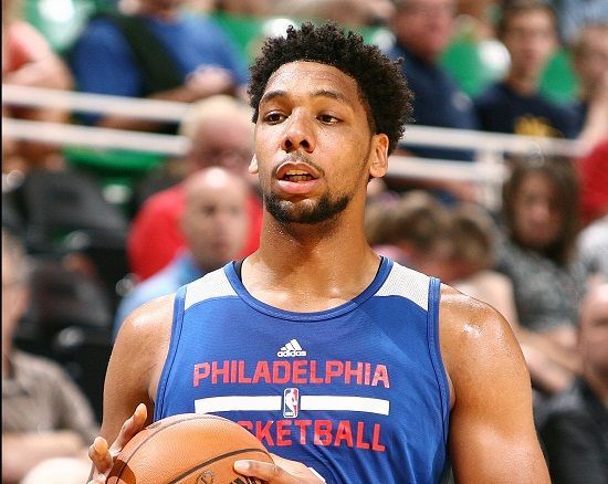 在防守端 在防守端