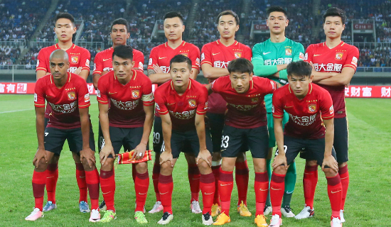 以微弱差距 以微弱差距