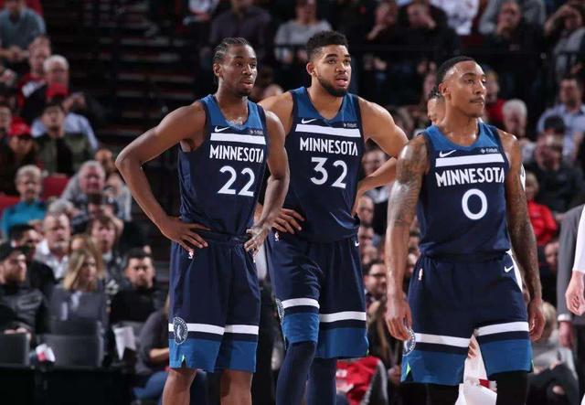 二塔外防御 二塔外防御